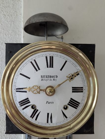 Pendule Louis XVI marbre et bronze — restauration Bordeaux